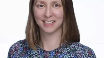 Laura Pearce headshot