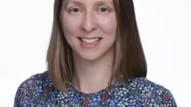 Laura Pearce headshot