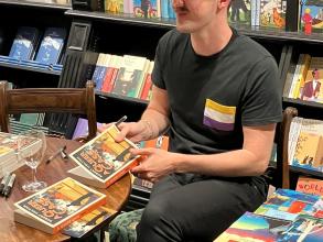 Storytelling for Researchers (Writing) workshop leader Robert Holtom